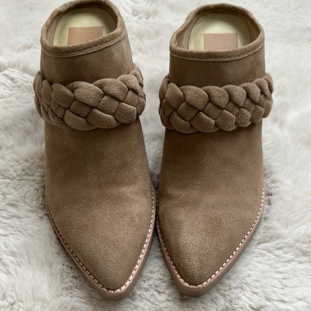 Dolce Vita Tan Suede Mules size 6.5